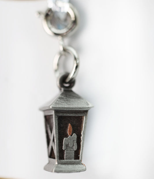 Traveler's Trinkets - Lantern Charm - Game On