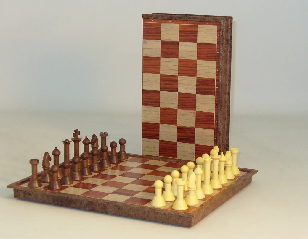 11" Wood Magnetic Folding Set - Classic - Game On